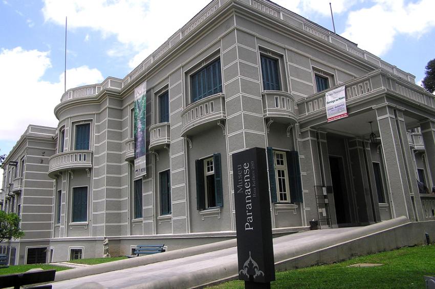 Museu Paranaense - Foto: Morio (Licença-cc-by-sa-3.0)