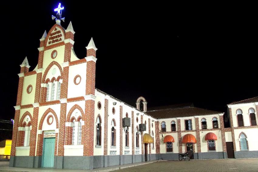 Igreja Matriz de Santa Teresa - Foto: Ando Cunha- (Licença-cc-by-sa-3.0)