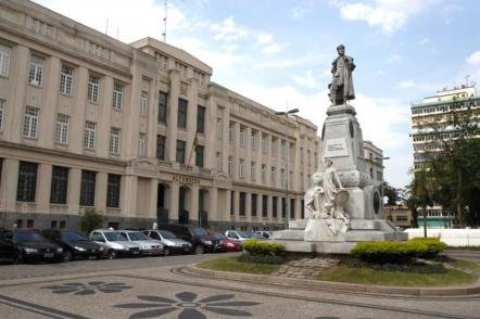 A Alfândega-Santos foi a cidade que recebeu a terceira alfandega do País em 1550 - Foto: Miguel Schincariol