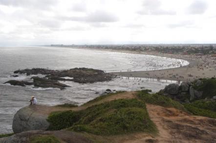 Praia do Cibratelli (Situada no bairro de mesmo nome, a praia é bastante frequentada principalmente no verão - Foto: Miguel Schincariol