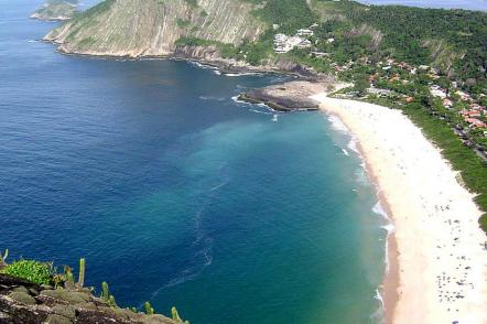 Vista da Praia de Itacoatiara do Morro do Costão - Foto: Arley Ramos - (Licença cc-by-sa-3.0)