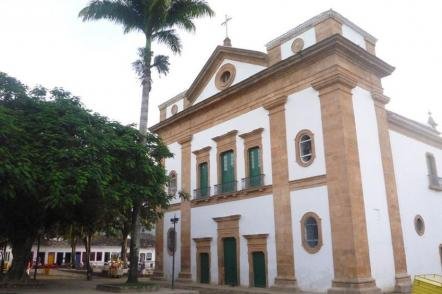 Igreja matriz de Nossa Senhora dos Remédios - Foto: Fulviusbsas -  (Licença-Dominio publico)