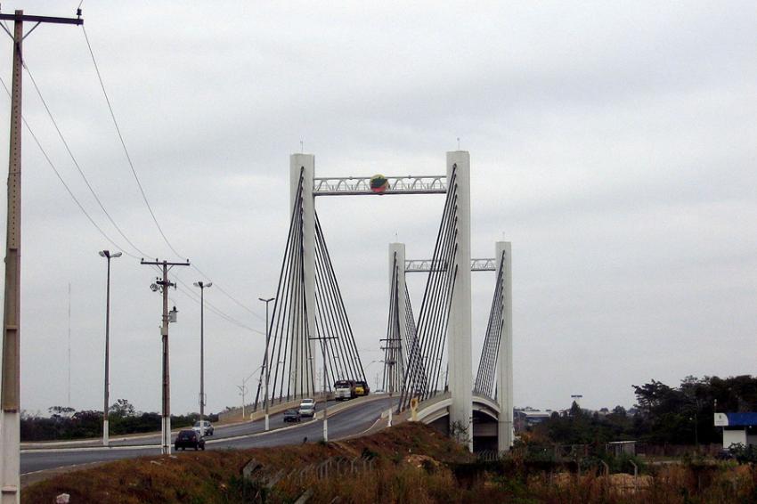 Ponte Sergio Motta (importante ligação de Varzea) - Foto: Mateus Hidalgo (Licença-cc-by-sa-2.5)