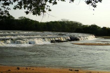 Cachoeira das Palmeiras - Rio Taquari - Foto: Ubaldo Gomes - (Panoramio)