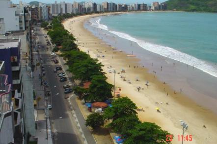 Vista panoramica da orla de Guarapari - Foto: Microlarm (Licença-cc-by-sa-3.0)