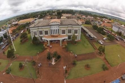 Panorâmica da Prefeitura do Município de Mercedes - Foto: Ascom Prefeitura