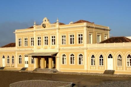 Antiga estação ferroviária de Ponta Grossa - Foto: Rubensl (Licença-Dominio publico)