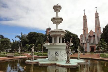 Praça Getúlio Vargas - Foto: Robison Burim- (Panoramio)