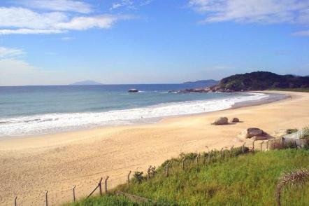 Praia de Quatro Ilhas - Foto: Leonardo Pallotta (Licença-cc-by-sa-2.0)
