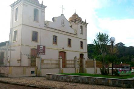 Igreja Matriz de Nilo Peçanha Orla de Nilo Peçanha - Foto: Iregiões