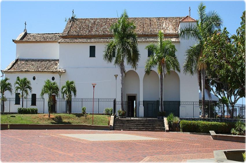 Igreja Santo Amaro de Ipitanga - Foto: Familia Rebouças