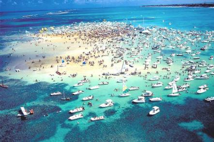 vista aérea da Praia de areia vermelha - Foto: Carlosa Roberto (Licença-cc-by-sa-2.0)