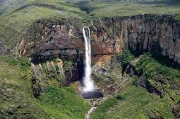 Cachoeira Tabuleiro de Minas (Serra do Cipó) Foto: Serradocipó. Info