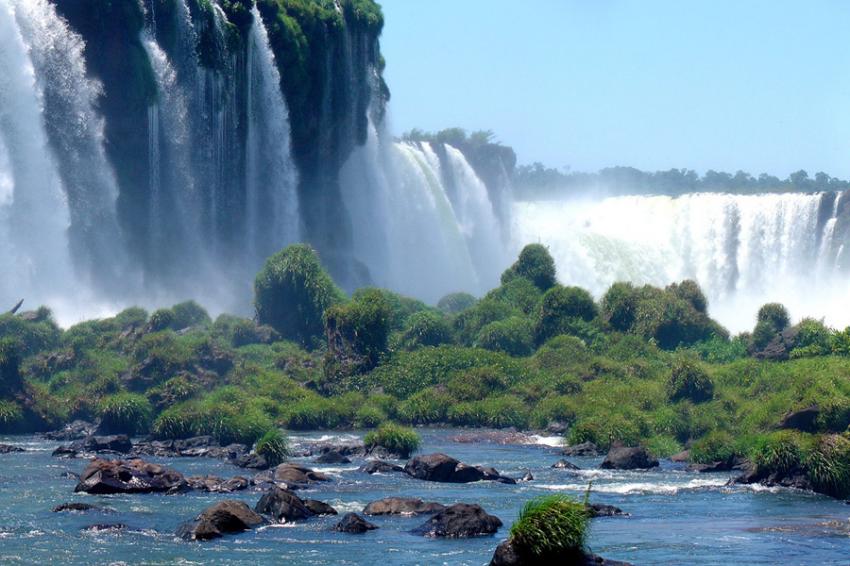 Cachoeira do Iguaçu (Iguaçu-Pr) Foto: Martin St Amant