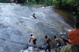 Cachoeira do Tobogã (Paraty-Rj) Foto: Fontela01 (Licença: Domínio Público)