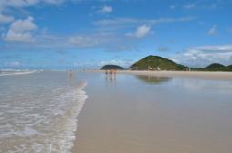 Praia de Encantadas - Foto: Zélia Waltrick