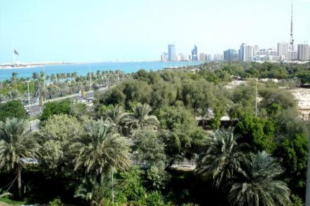 Vista panoramica de Abu Dhabi - Foto: Share Alike (Licença-cc-by-sa-1-0)