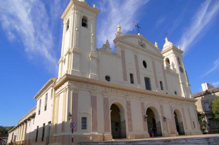 Catedral Metropolitana de Assuncao - Foto: Felipe Mendez (Licenca-Gfdl)