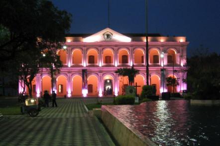 Congresso Nacional do Paraguay - Foto: Alexande Steffler (Licenca-cc-by-sa-3-0)