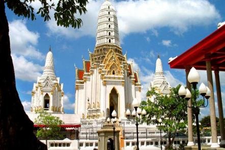 Phra prang at wat pichay yat - Foto: Hdamm (Licenca-cc-by-sa-3-0)
