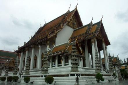 Wat Suthat, Bangkok Thailand - Foto: Mattana (Licenca-cc-by-sa-3-0)