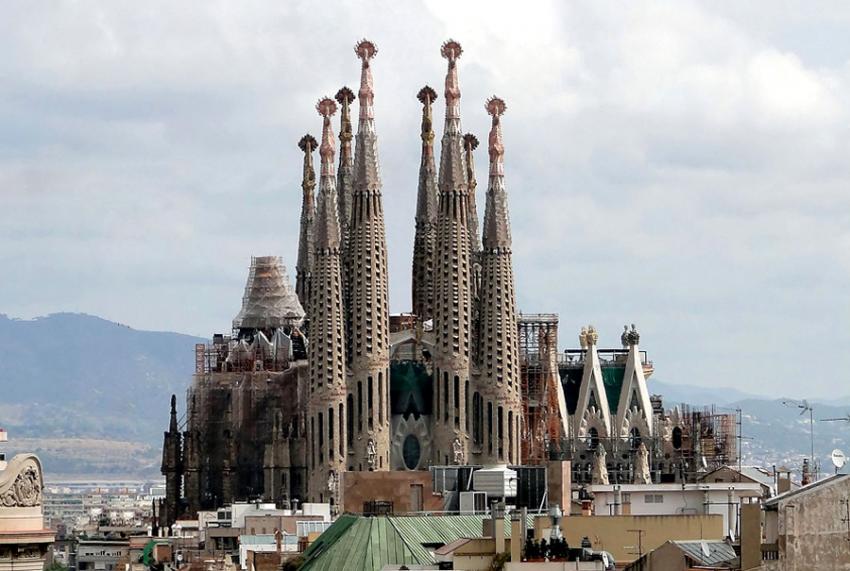 Templo expiatorio da Sagrada Familia - Foto: Bernard Gagnon (LicenÃ§a-cc-by-sa-3.0)