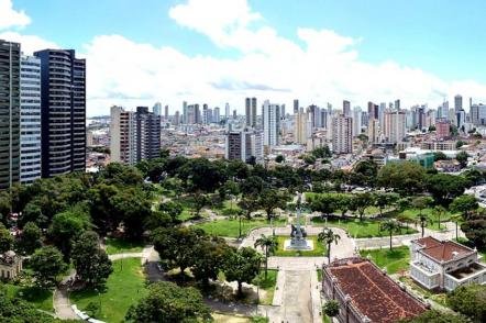 Panorama da cidade de Belém a partir da Praça da Republica - Foto: Burn86 (Licença-cc-by-3.0)