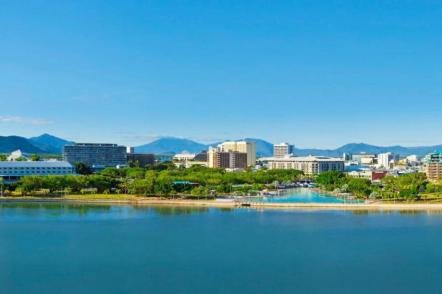 Cairns Esplanade And Cbd - Foto: Imaposter (Licença-cc-by-sa-4.0)