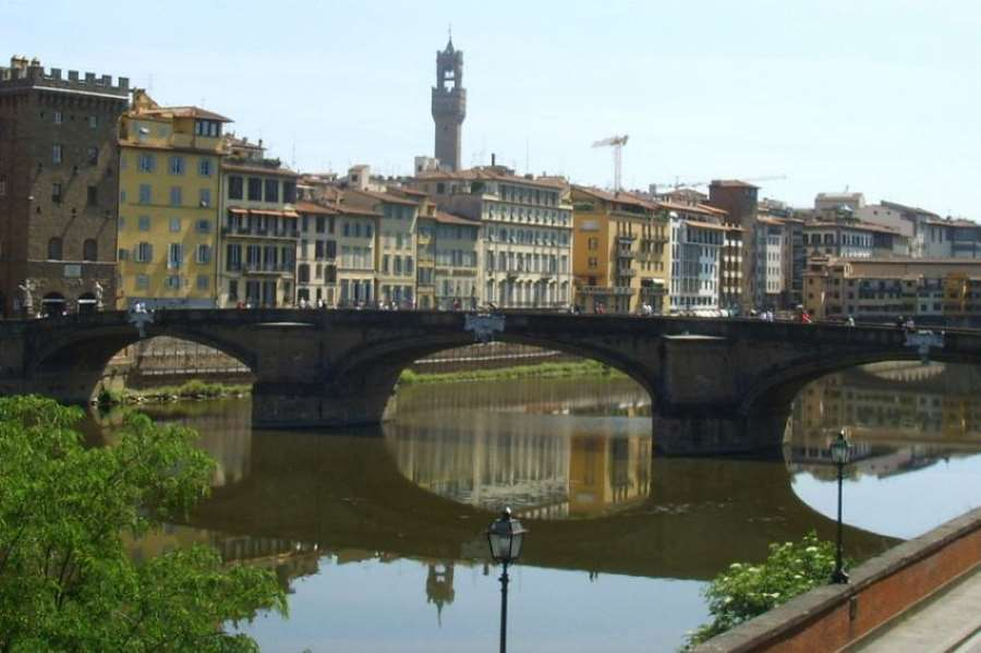 Ponte Santa Trinita - Foto: Sailko (Licença-cc-by-sa-3.0)