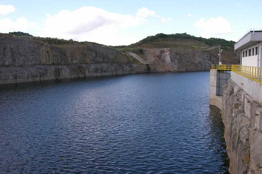 Reservatório na Usina Hidrelétrica de Campos Novos - Foto: Chaver83 - Dominio publico