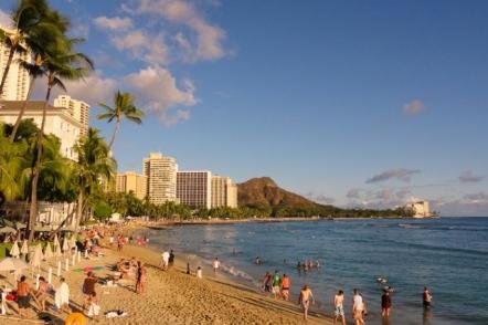 Praia de Waikiki em Hawai - Foto: Cristo Vlahos
