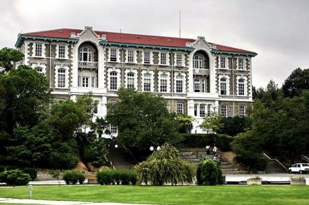 Universidade do Bosforo - Foto: Bertilvidet Commonswiki (Licença-cc-by-sa-3-0)