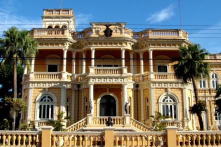 Palacio Rio Negro (antiga sede do governo do Amazonas) - Foto: Madison (Licença-cc-by-3.0)