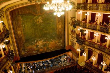 Vista interna do Teatro Amazonas - Foto: Pedro Angelini (Licença-cc-by-2.0)