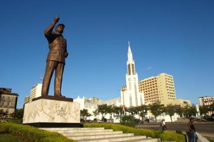 Praça da Independência ( Foto: Fritz Joubert  )