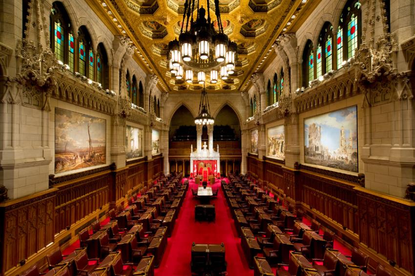 Interior do Senado do Canada - Foto: Saffron Blaze