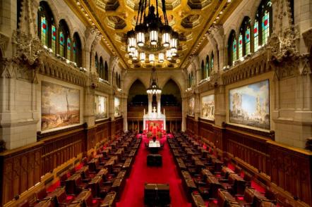 Interior do Senado do Canada - Foto: Saffron Blaze