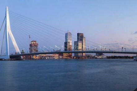 Panoramica do Rio Maas e Erasmusbrug - Foto: Massimo Catarinella (Licença-cc-by-sa-3.0)