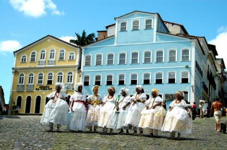 Baianas no Largo do Pelourinho - Foto: Jota Freitas - Setur-Ba (Licença CC-BY-SA-30)