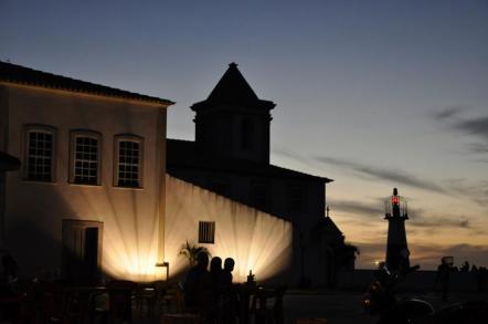 Igreja de Nsa de Monte Serrat e Ponta de Humaitá  - Foto: Rita Barreto - Setur-Ba (Licença-cc-by-sa-3.0)