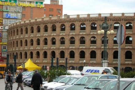 Praça de Touros de Valencia - Foto: Fotoblog Rare de Vlc (Licença-cc-by-sa-2-0)