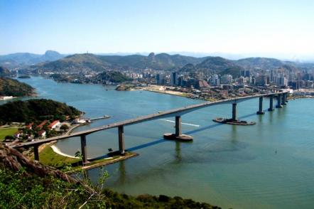 Vista aérea da terceira ponte- Foto: Blude (Licença-cc-by-sa-2.0)